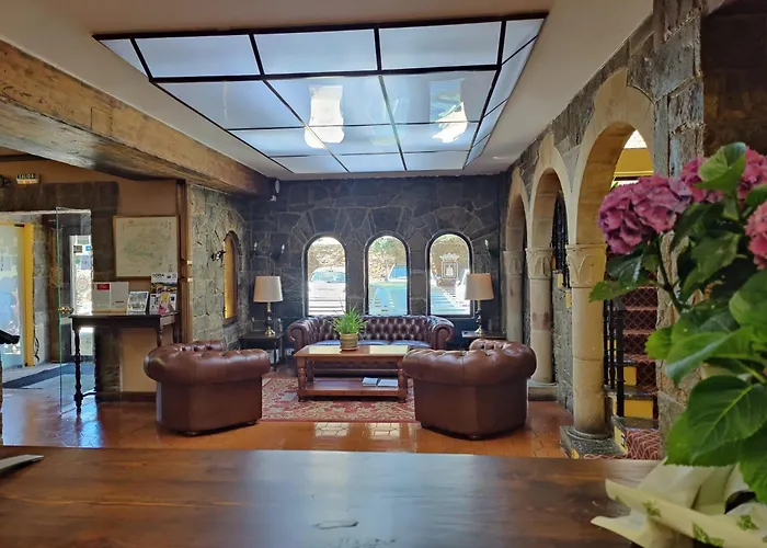 Hotel Leonor Mirón