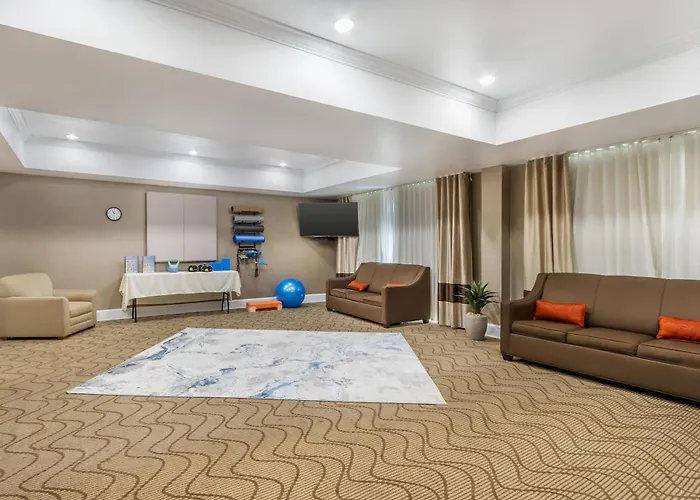 Comfort Suites Myrtle Beach Central