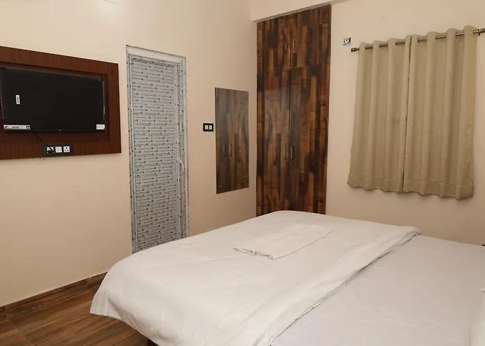 Hotel Siddhi Residency 200 Meter From Aiims