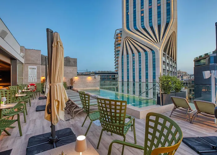 Vita Hotel & Rooftop