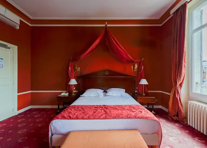 Logis Hotel Les Marechaux