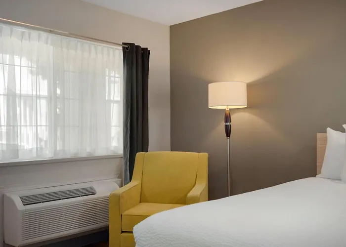 Days Inn By Wyndham Kelowna