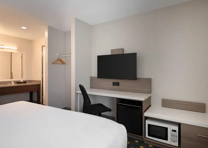 Days Inn By Wyndham Kelowna