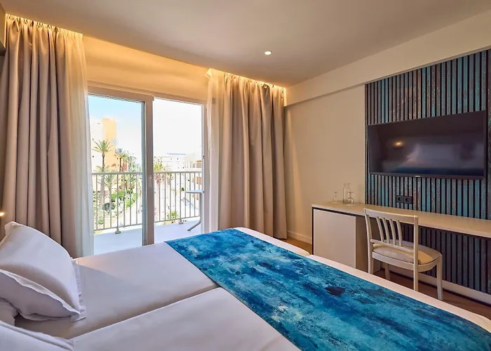 Universal Hotel Romantica