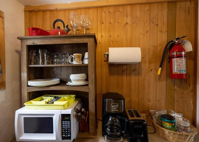 Elk Horn Lodge Motel And Cabins Cooke City