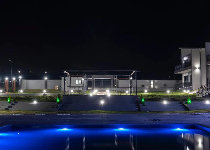 Apex Boutique Hotel