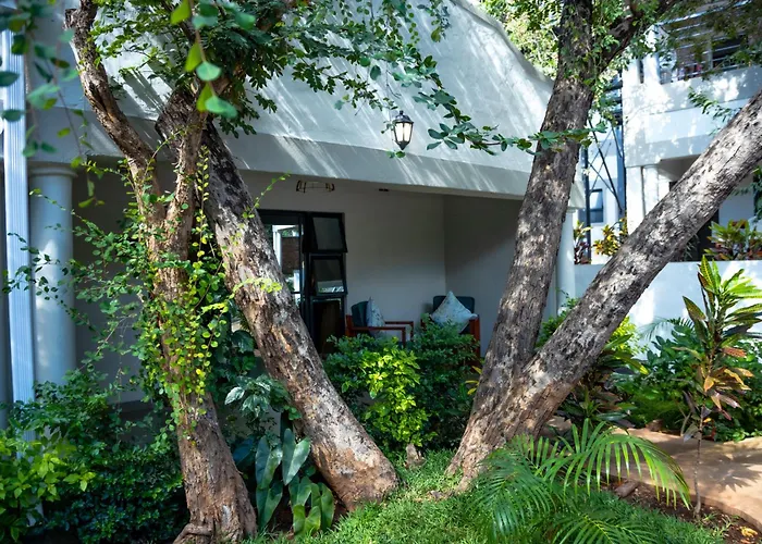 Kasambabezi Lodge