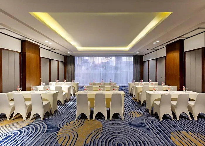 Kampi Hotel Tunjungan - Surabaya