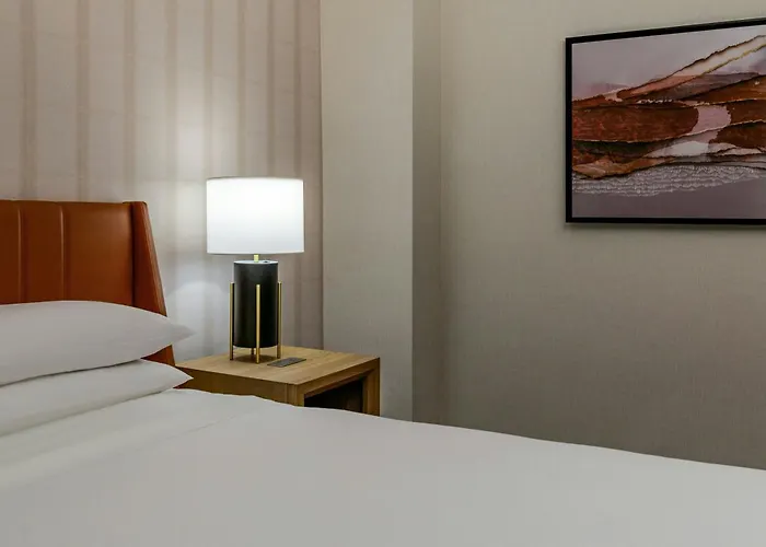 Sheraton Commander Hotel