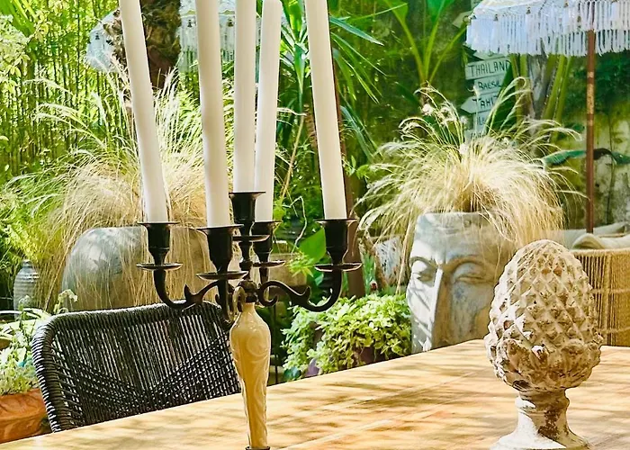 MAISON la BOHÈME Une parenthèse enchantée au cœur du charme, petit-déjeuner de rêve Vias