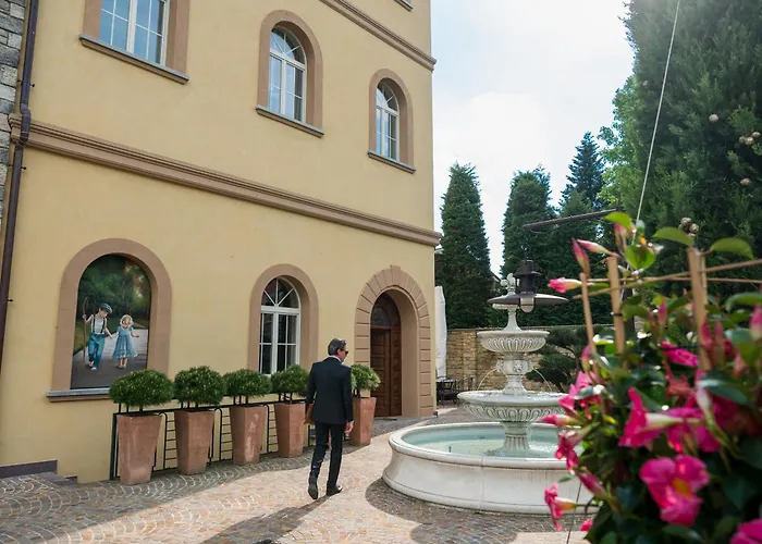 Accomodation Hotel Castello Il Codirosso