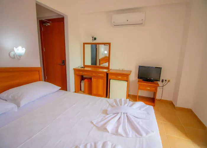 Celeste Hotel