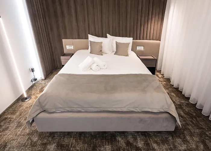 Alive Hotel