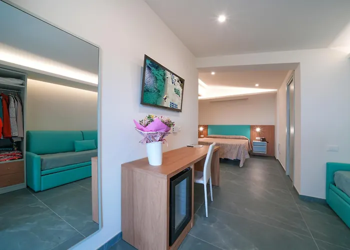 Hotel Marinella - Private Free Parking - Grotticelle Beach 200 M