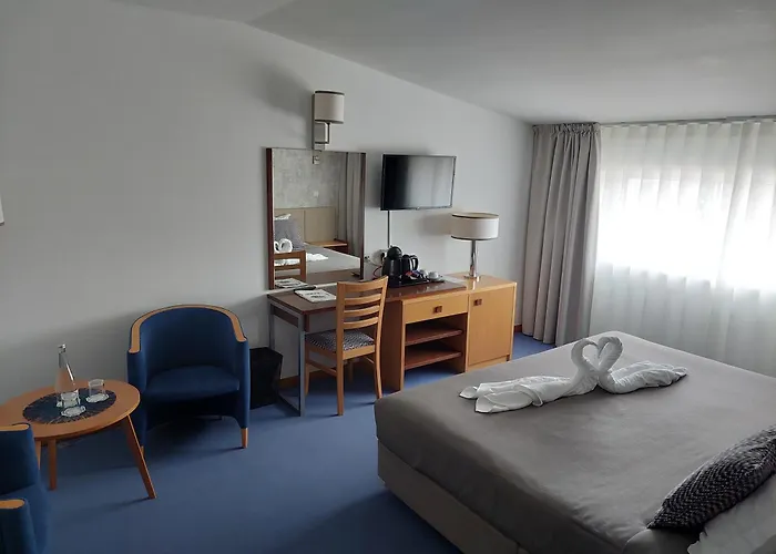Hotel Feira Pedra Bela