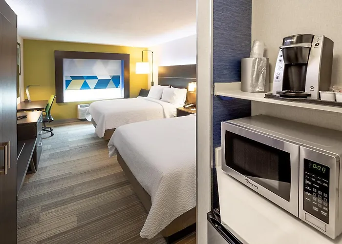 Holiday Inn Express & Suites Chicago West - St Charles By Ihg
