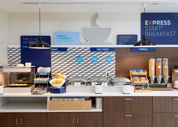 Holiday Inn Express & Suites Chicago West - St Charles By Ihg