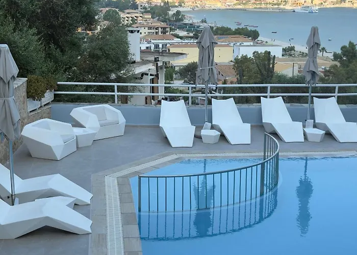 Ponti Beach Hotel
