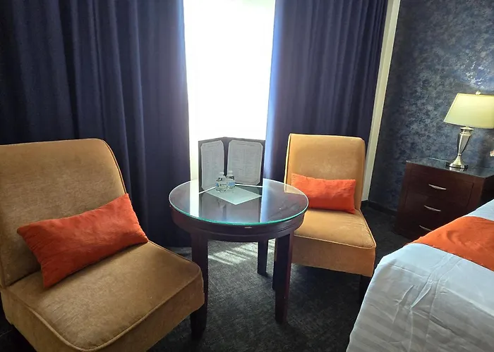 Hotel Two Select