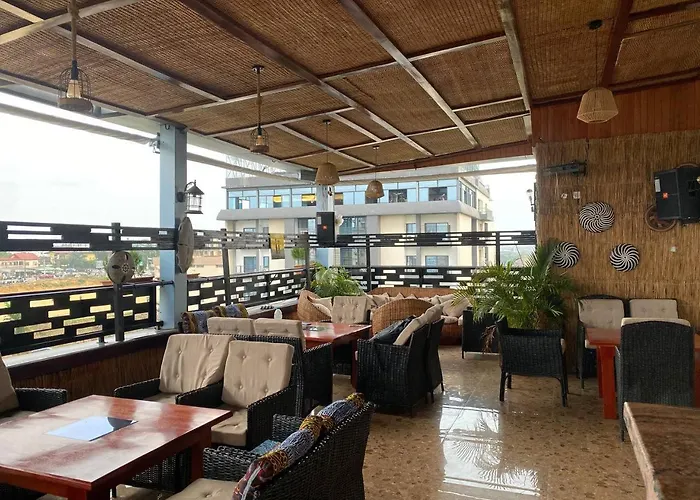Famy Hotel