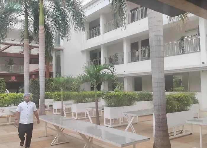 Hotel Madhuvan International