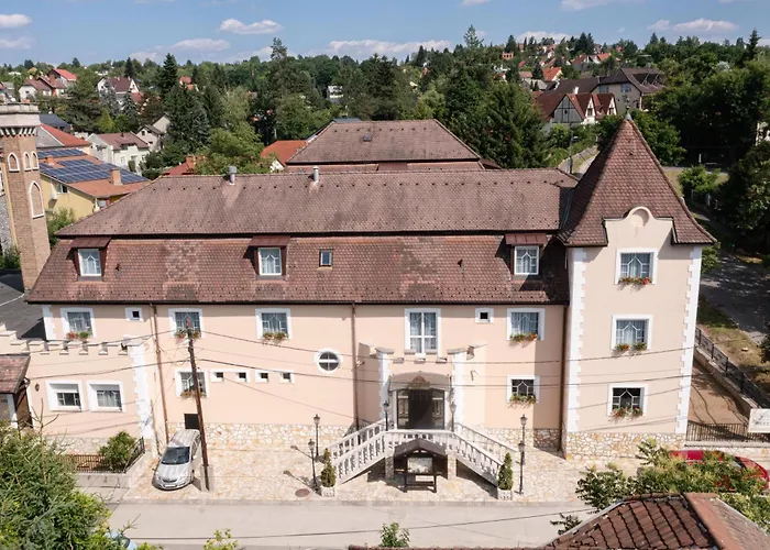 Kikelet Club Hotel