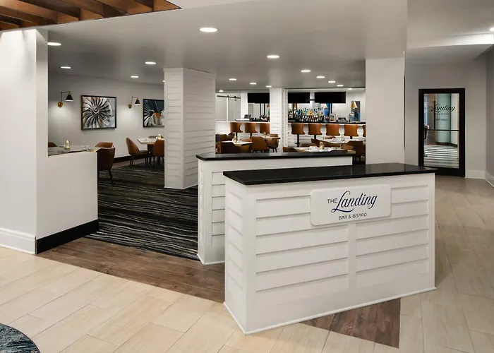 Doubletree By Hilton Norfolk Airport