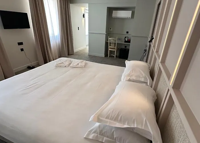 Hotel Le Medieval Palais Des Papes