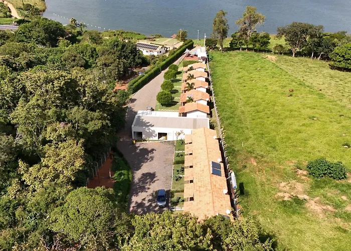 Pousada Vila do Lago - Vista Incrível, Café da Manhã e Passeio de Caiaque Capitólio