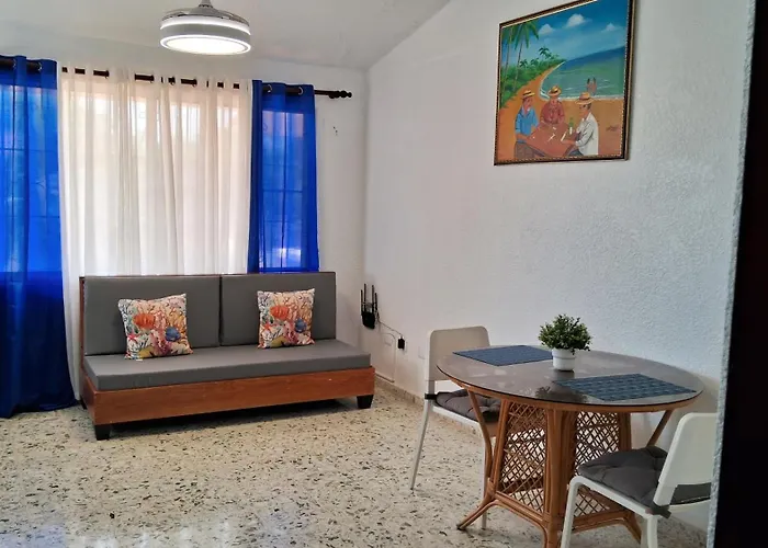 Cortlang Vacation Rentals, Costambar