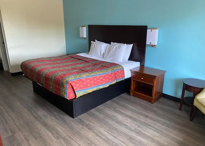 Havelock Inn & Suites