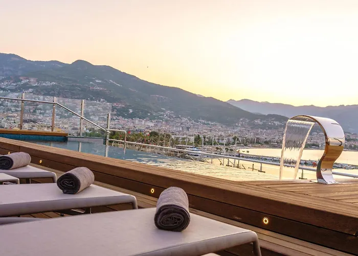 Numa Port Hotel (Adults Only)