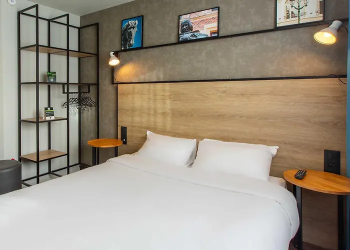 B&B Hotel Orleans Nord Saran