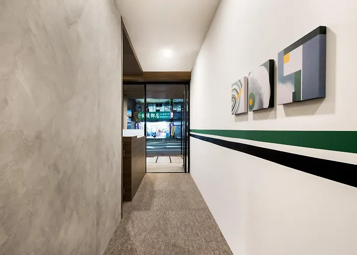 P Inn