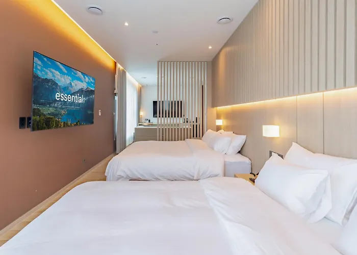 Hound Hotel Hyeoksindosi Branch