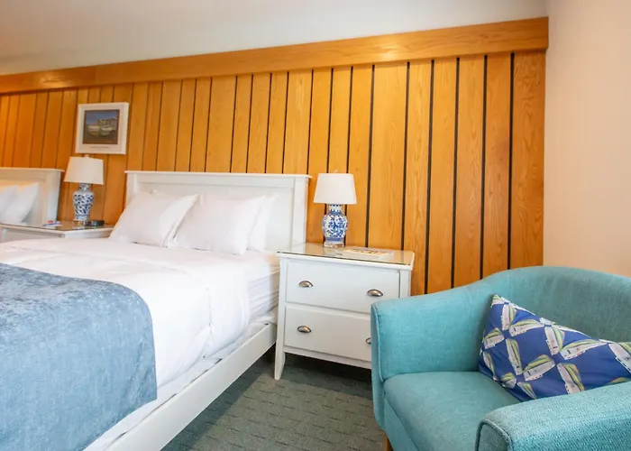 The Leland Lodge