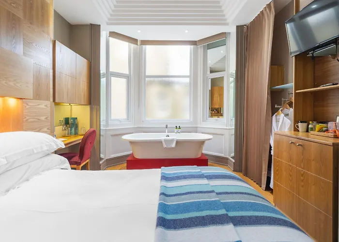 Drakes Hotel