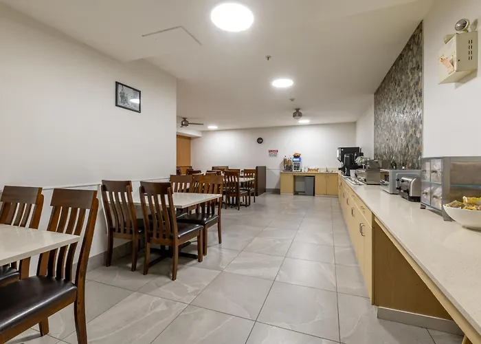 Ramada Golden