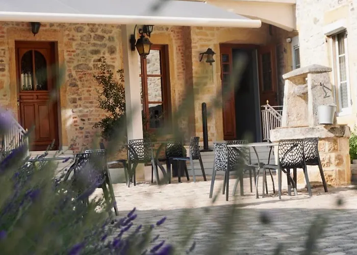 Villa Pona