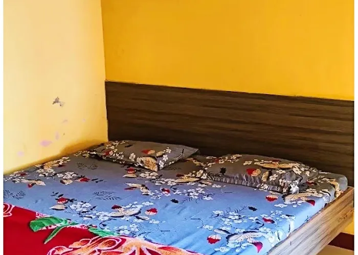 Hotel Yuvraj Ac Or Non Ac Both Room Dwarka Gujrat