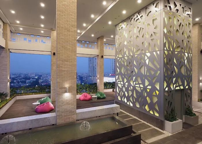 Vasaka The Reiz Condo