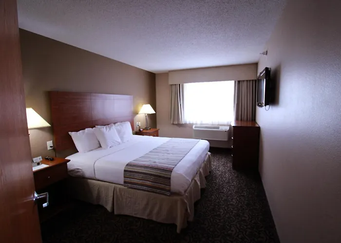 Canby Inn And Suites