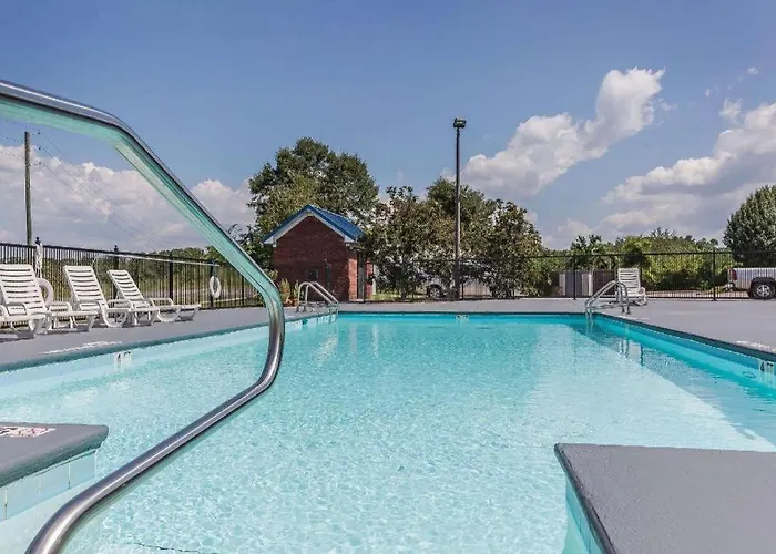 Quality Inn Calera I-65 Exit 231
