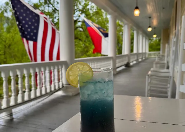 The Balsam Mountain Inn