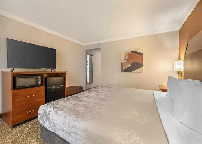 Best Western Angus Inn