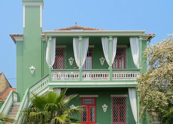 Vintage Balcony Guesthouse & Suites Ovar