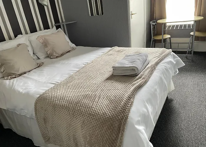 Somerville Hotel