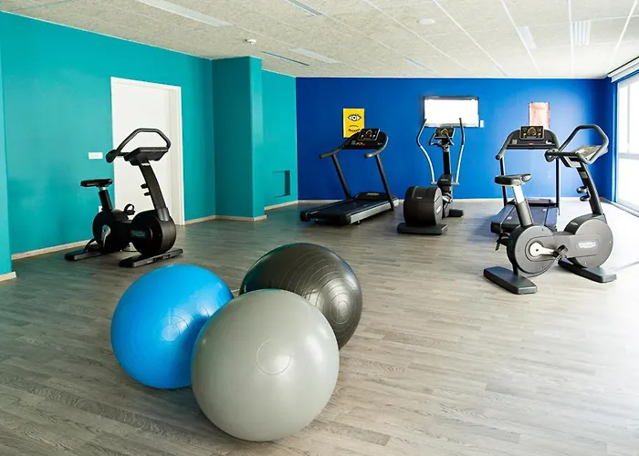 The Social Hub Paris La Défense Extended Stay