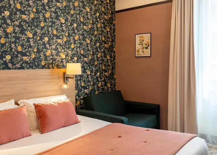 Hotel De France, Un Hotel Ammi