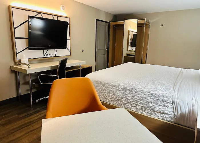 La Quinta Inn By Wyndham Costa Mesa Orange County